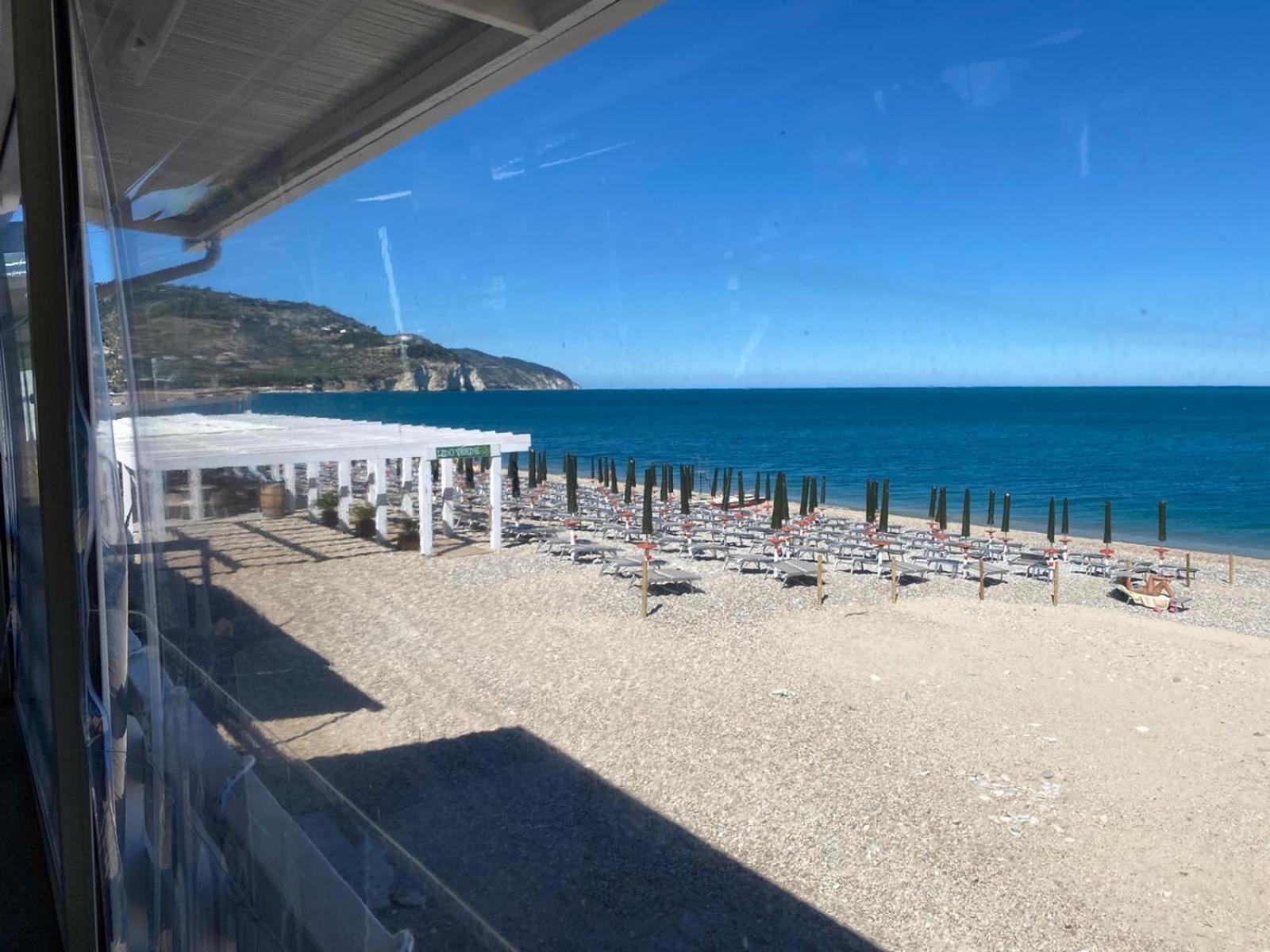 B&B Direttamente Sul Mare Da Antonino Mattinata Exterior foto