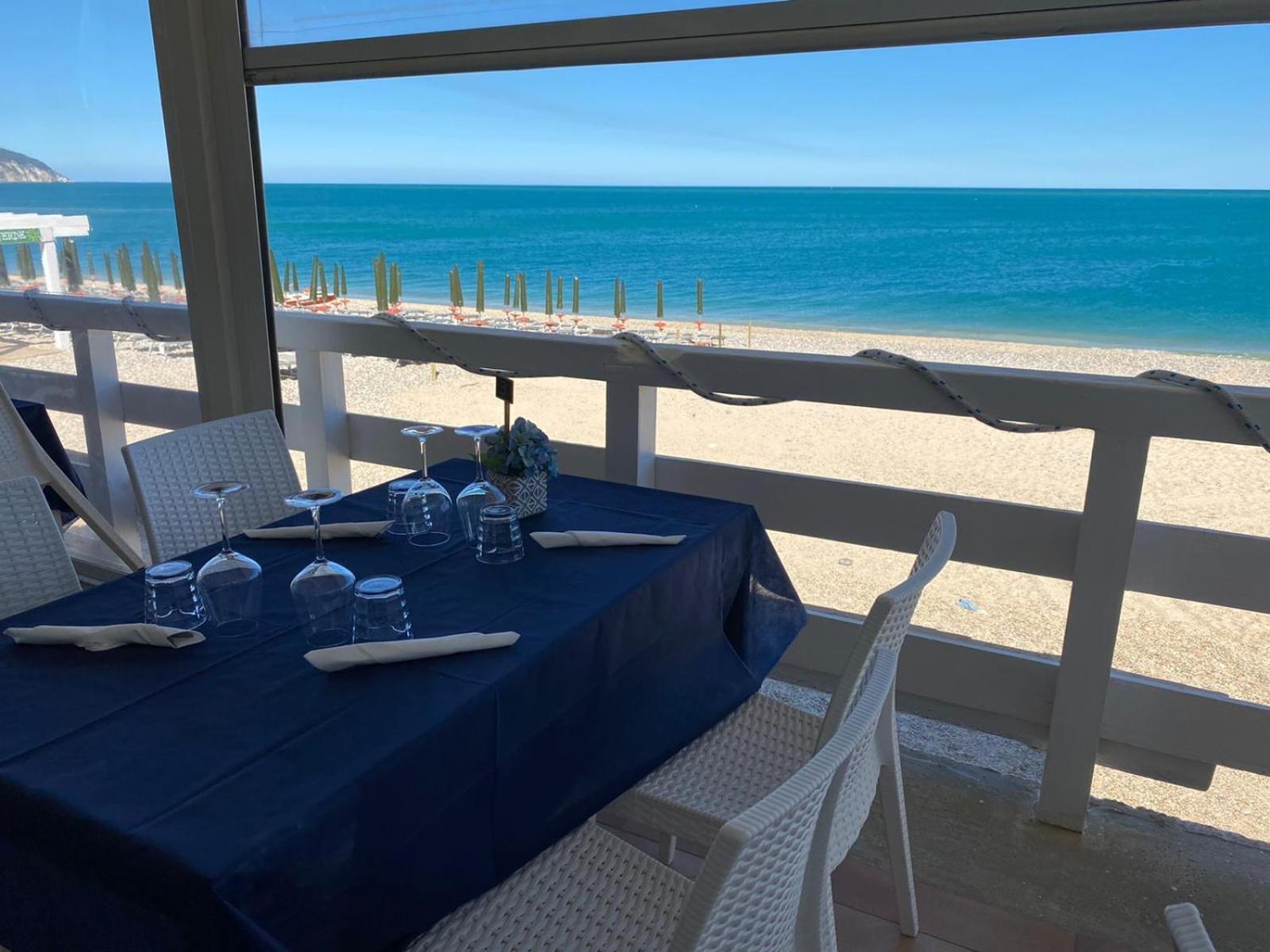 B&B Direttamente Sul Mare Da Antonino Mattinata Exterior foto